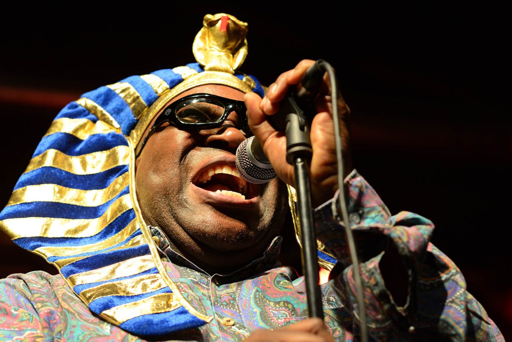 BARRENCE WHITFIELD - Sun. July 4 - Noon